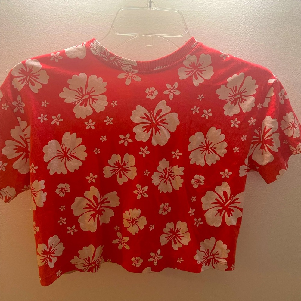 Adorable red floral Zara Girls  Cropped Tee Cutout Size 10